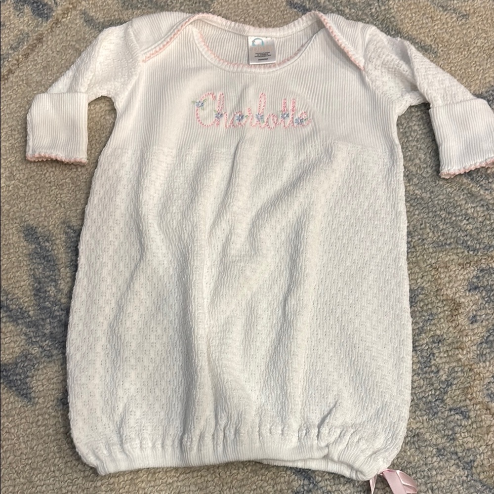 Paty White Baby gown with monogram Charlotte